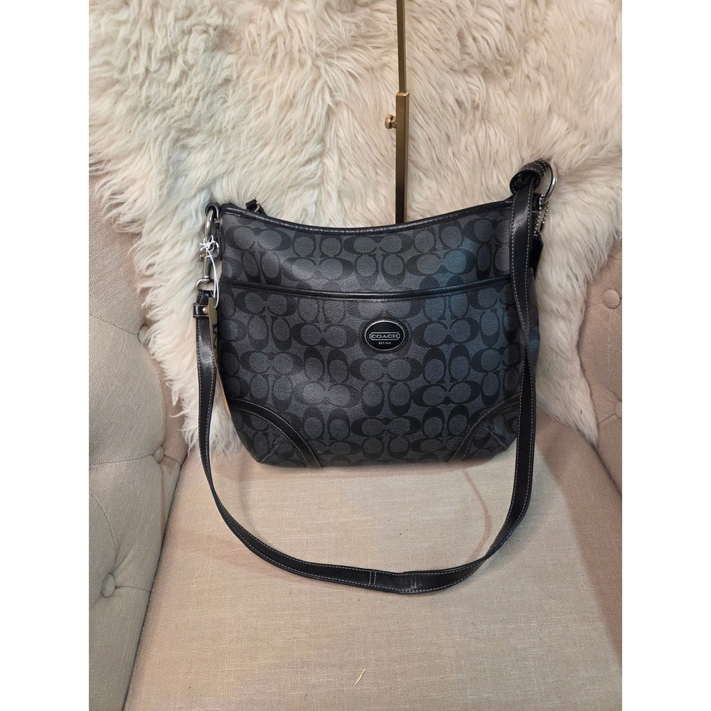 C178 Coach Peyton Messenger bag